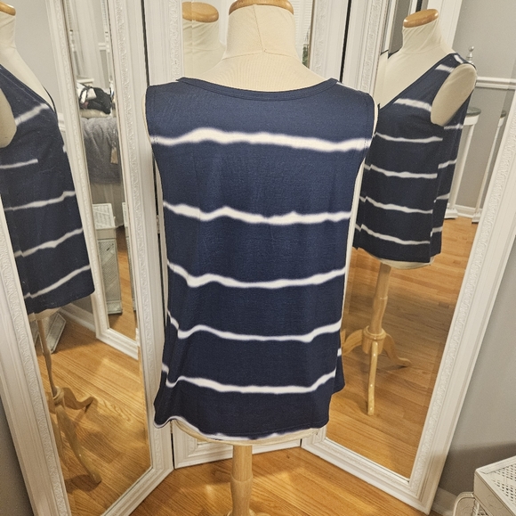 SHEIN Striped Navy and White Pocket Tank Top Size M - Picture 3 of 5